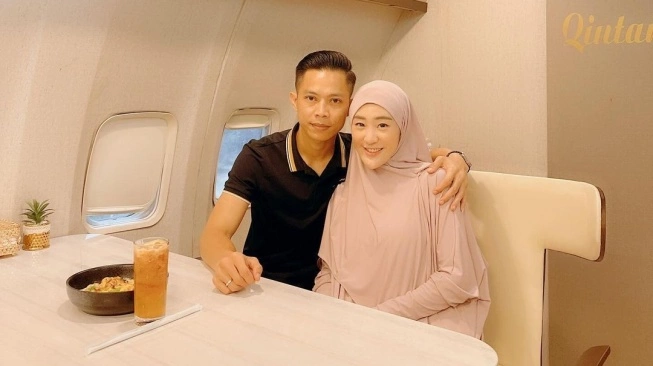 Ikram Rosadi dan Larissa Chou